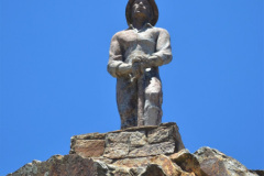 El monumento al minero en La Carolina, ubicado en un lugar central.